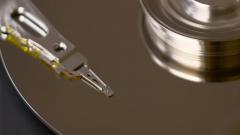 Come recuperare i dati da un hard disk con superfici magnetiche danneggiate