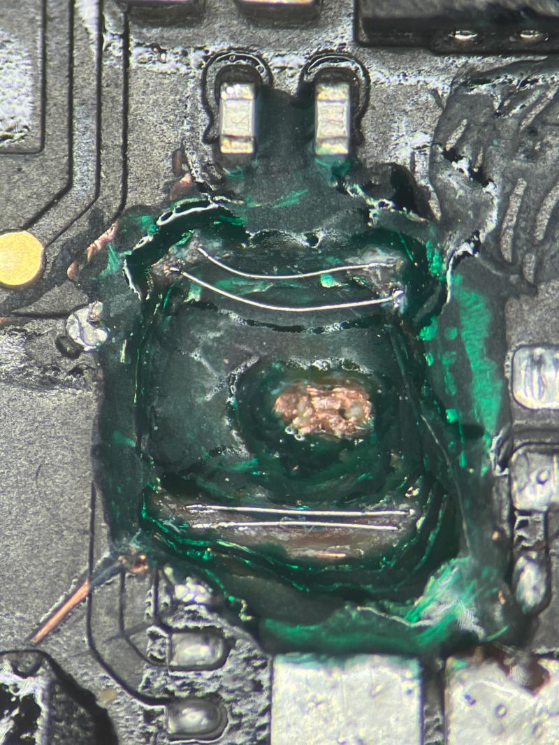Riparazione cratere motherboard macbook