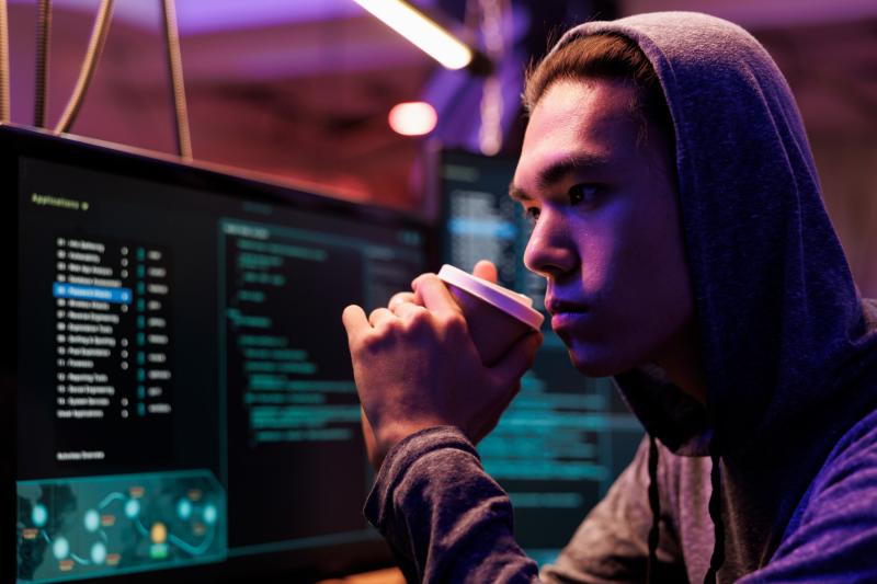 Hacker Drinking Coffee IA
